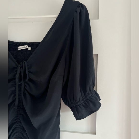 Abercrombie and fitch puff sleeve smocked back peasant blouse size S - Picture 2 of 7